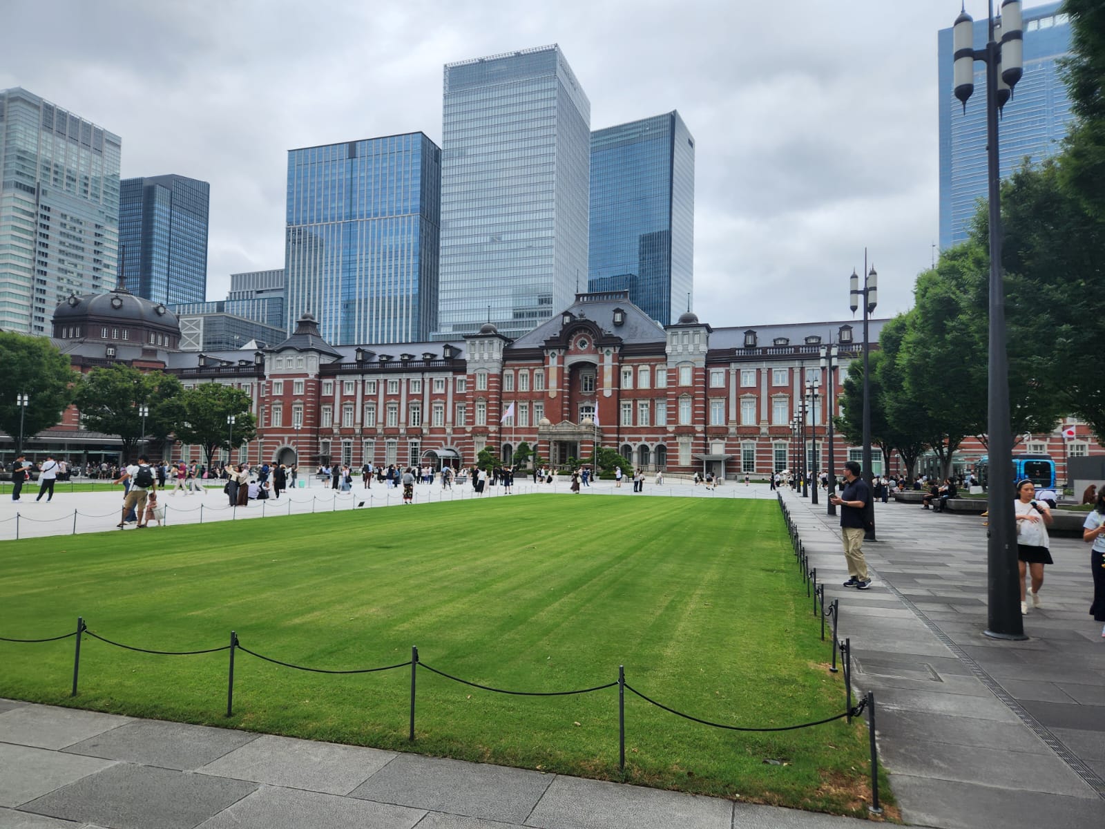 The red-brick Marunouchi facade of Tokyo Station